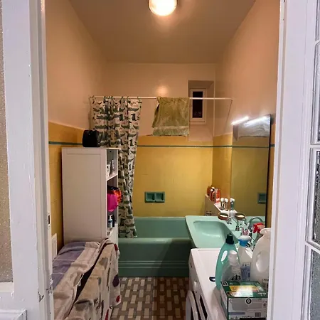 Habitación en casa particular Dans Un A 2 Minutes A Pied De La Gare Et Gem *